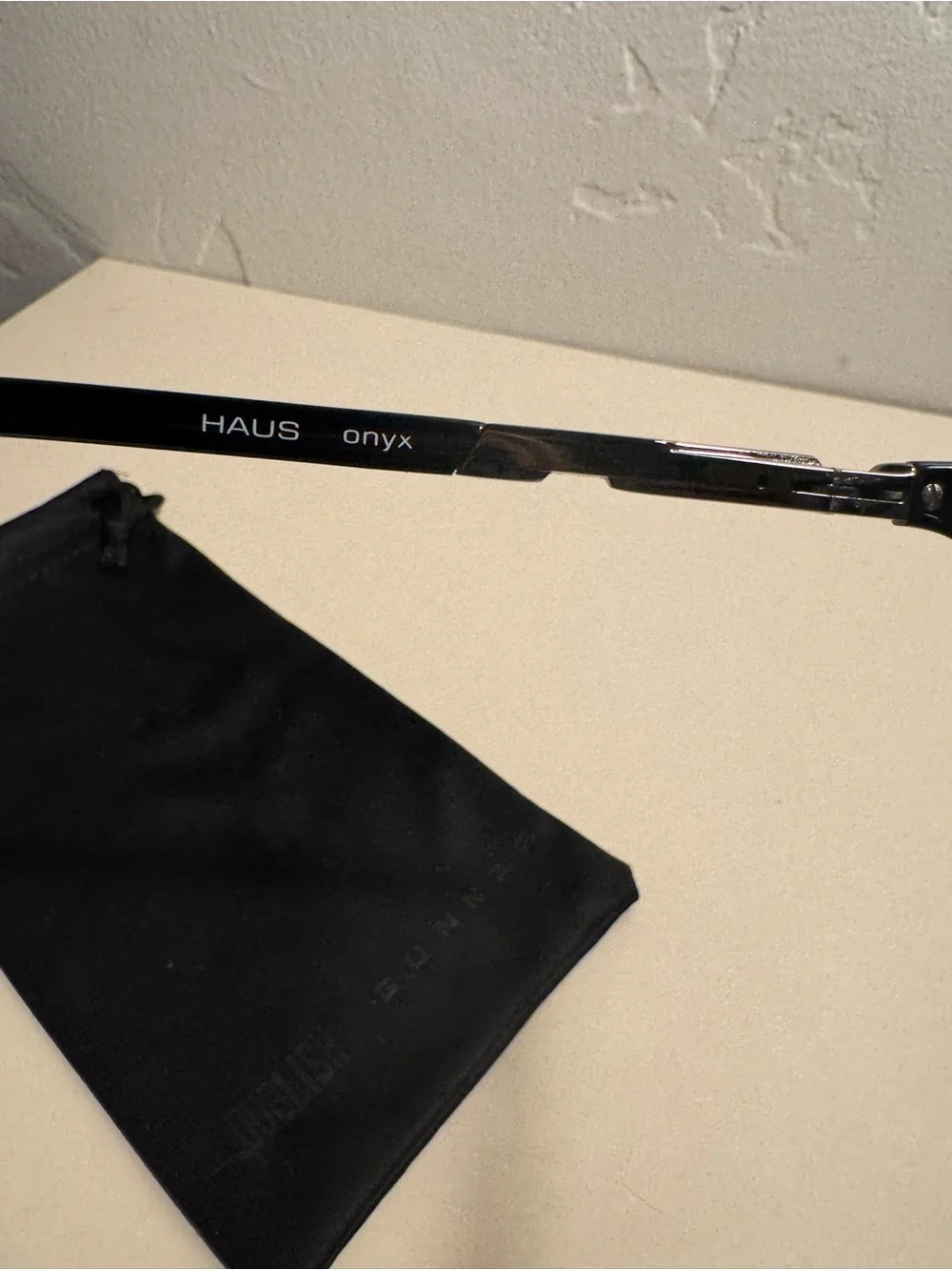 GUNNAR HAUS Onyx Blue Light Gaming Glasses with Pouch NWOT Black Rectangular
